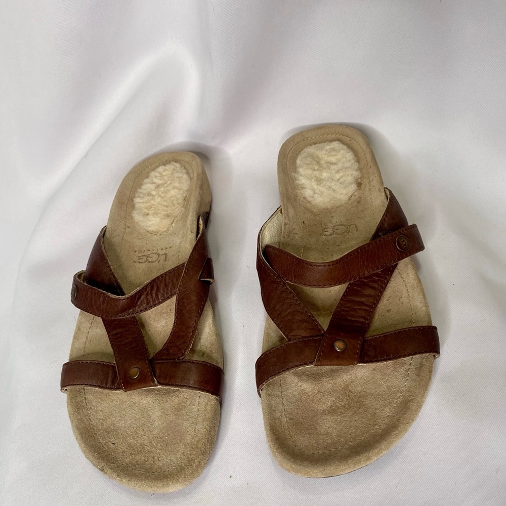 UGG SLIPPERS 7